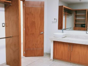 CASA EN VENTA EN JIUTEPEC, EN UN NIVEL DENTRO DE PRIVADA, CON 5 HABITACIONES, JARDÍN Y ALBERCA