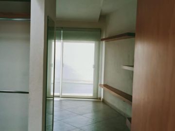 CASA EN VENTA EN JIUTEPEC, EN UN NIVEL DENTRO DE PRIVADA, CON 5 HABITACIONES, JARDÍN Y ALBERCA