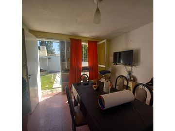 CASA UBICADISIMA EN GODOY CRUZ