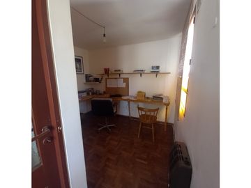 CASA UBICADISIMA EN GODOY CRUZ