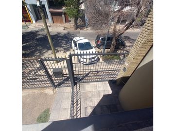 CASA UBICADISIMA EN GODOY CRUZ