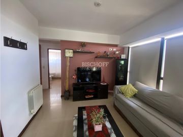 DEPARTAMENTO DE 2 AMBIENTES CON ESTACIONAMIENTO Y BAULERA