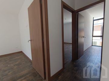 SE VENDE CASA POR ESTRENAR EN LA ARMENIA