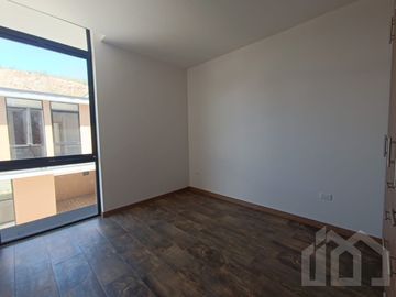 SE VENDE CASA POR ESTRENAR EN LA ARMENIA