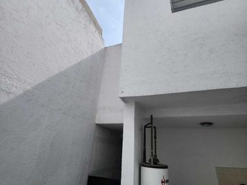 CASA RESIDENCIAL EN VENTA EN PRADOS AGUA AZUL