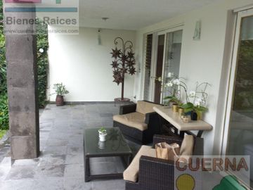 CASA EN VENTA EN CUERNAVACA, TLALTENANGO, EN UN NIVEL.  USO DE SUELO: CUA