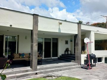CASA EN VENTA EN CUERNAVACA, TLALTENANGO, EN UN NIVEL.  USO DE SUELO: CUA