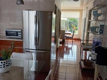 CASA EN VENTA EN CUERNAVACA, TLALTENANGO, EN UN NIVEL.  USO DE SUELO: CUA