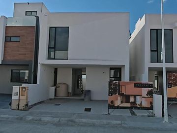 CASA EN VENTA  SANTUARIA