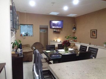 Casa en venta con habitacion en planta baja en Reforma, Cuernavaca