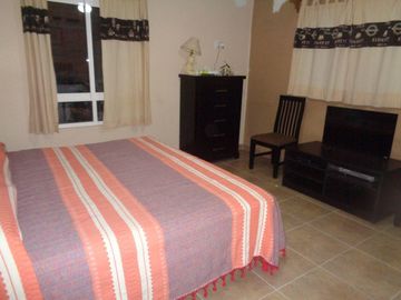 Casa en venta con habitacion en planta baja en Reforma, Cuernavaca
