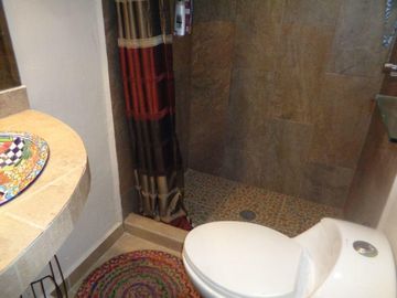 Casa en venta con habitacion en planta baja en Reforma, Cuernavaca