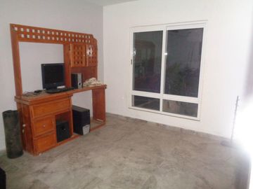 Casa en venta con habitacion en planta baja en Reforma, Cuernavaca