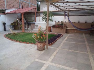 Casa en venta con habitacion en planta baja en Reforma, Cuernavaca