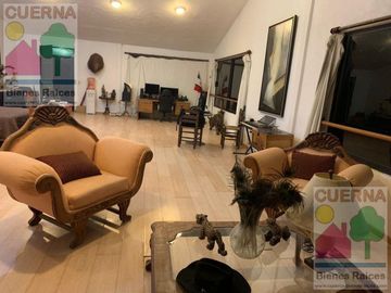 TERRENO EN VENTA EN XOCHITEPEC A UNOS MINUTOS DEL TEC DE MONTERREY, IDEAL PARA HOTEL, DESARROLLADOR, ASILO, CLINICA, JARDÍN DE EVENTOS, RANCHO