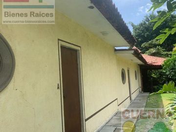 TERRENO EN VENTA EN XOCHITEPEC A UNOS MINUTOS DEL TEC DE MONTERREY, IDEAL PARA HOTEL, DESARROLLADOR, ASILO, CLINICA, JARDÍN DE EVENTOS, RANCHO
