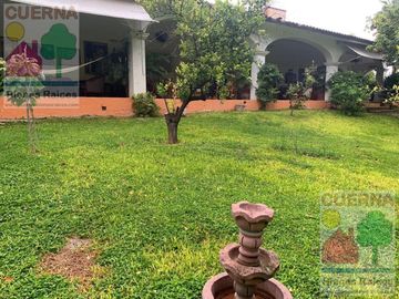 TERRENO EN VENTA EN XOCHITEPEC A UNOS MINUTOS DEL TEC DE MONTERREY, IDEAL PARA HOTEL, DESARROLLADOR, ASILO, CLINICA, JARDÍN DE EVENTOS, RANCHO