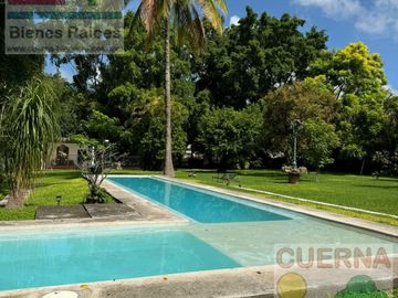 TERRENO EN VENTA EN XOCHITEPEC A UNOS MINUTOS DEL TEC DE MONTERREY, IDEAL PARA HOTEL, DESARROLLADOR, ASILO, CLINICA, JARDÍN DE EVENTOS, RANCHO