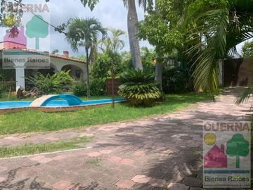 TERRENO EN VENTA EN XOCHITEPEC A UNOS MINUTOS DEL TEC DE MONTERREY, IDEAL PARA HOTEL, DESARROLLADOR, ASILO, CLINICA, JARDÍN DE EVENTOS, RANCHO
