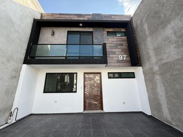 Casa Residencial Nueva en Venta en Antigua Cementera