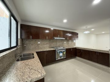 Casa Residencial Nueva en Venta en Antigua Cementera