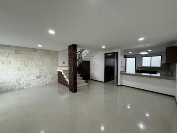 Casa Residencial Nueva en Venta en Antigua Cementera