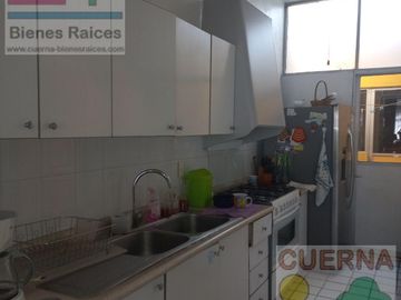 CASA EN VENTA ATRAS DE SUMIYA, ¡OPORTUNIDAD!, CON 3 HABITACIONES EN PLANTA BAJA, CANCHAS DE TENIS, ALBERCA Y VIGILANCIA
