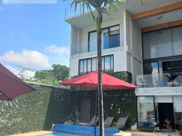 CASA EN VENTA Y RENTA  EN BURGOS BUGAMBILIA, 8 HABITACIONES