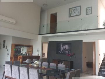 CASA EN VENTA Y RENTA  EN BURGOS BUGAMBILIA, 8 HABITACIONES