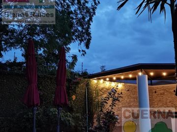 CASA EN VENTA Y RENTA  EN BURGOS BUGAMBILIA, 8 HABITACIONES