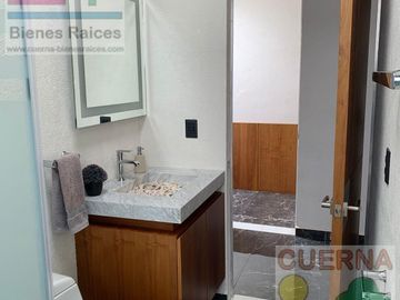 CASA EN VENTA Y RENTA  EN BURGOS BUGAMBILIA, 8 HABITACIONES