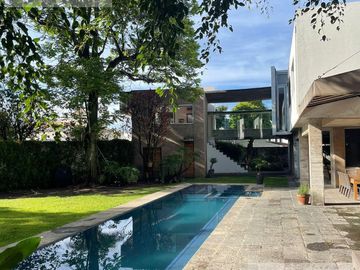 Casa en venta en exclusivo fraccionamiento con vigilancia, Cuernavaca