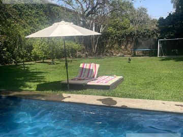 Casa en venta en exclusivo fraccionamiento con vigilancia, Cuernavaca