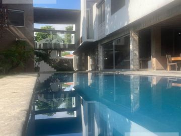 Casa en venta en exclusivo fraccionamiento con vigilancia, Cuernavaca