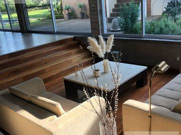 Casa en venta en exclusivo fraccionamiento con vigilancia, Cuernavaca