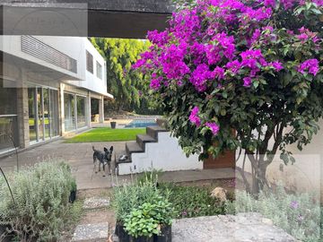 Casa en venta en exclusivo fraccionamiento con vigilancia, Cuernavaca