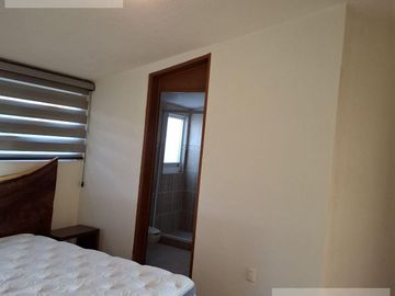 CASA EN VENTA EN CUERNAVACA, CON 8 HABITACIONES, ALBERCA CLIMATIZADA Y JARDÍN