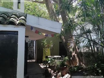 CASA EN VENTA EN JARDINES DE TLALTENANGO, UN NIVEL CON VIGILANCIA