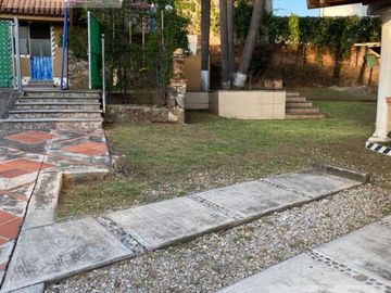 CASA EN VENTA CUA, IDEAL PARA ESCUELA, CONSULTORIOS, ASILO, RESTAURANT, ASILO, OFICINA