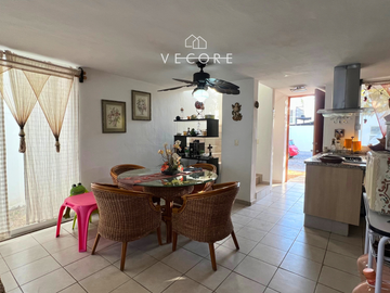 CASA CON ALBERCA EN CHAPALA, JALISCO