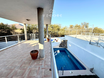 CASA CON ALBERCA EN CHAPALA, JALISCO