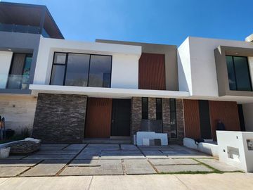 Casa en  Venta en Altozano Montaña Monarca