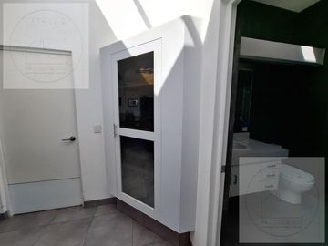 CASA EN VENTA A 10 MINUTOS DE CUERNAVACA, ATRAS DE SUMIYA, EN UN NIVEL, EN UNO DE LOS MEJORES CLIMAS DEL MUNDO