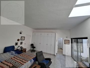CASA EN VENTA A 10 MINUTOS DE CUERNAVACA, ATRAS DE SUMIYA, EN UN NIVEL, EN UNO DE LOS MEJORES CLIMAS DEL MUNDO