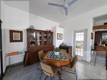 CASA EN VENTA A 10 MINUTOS DE CUERNAVACA, ATRAS DE SUMIYA, EN UN NIVEL, EN UNO DE LOS MEJORES CLIMAS DEL MUNDO