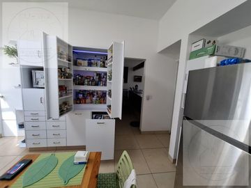 CASA EN VENTA A 10 MINUTOS DE CUERNAVACA, ATRAS DE SUMIYA, EN UN NIVEL, EN UNO DE LOS MEJORES CLIMAS DEL MUNDO