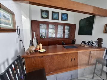 CASA EN VENTA A 10 MINUTOS DE CUERNAVACA, ATRAS DE SUMIYA, EN UN NIVEL, EN UNO DE LOS MEJORES CLIMAS DEL MUNDO
