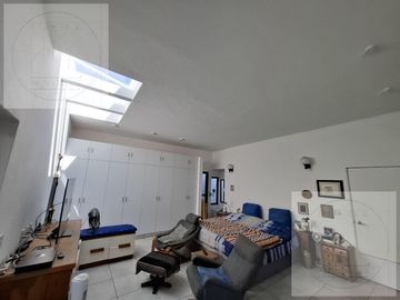 CASA EN VENTA A 10 MINUTOS DE CUERNAVACA, ATRAS DE SUMIYA, EN UN NIVEL, EN UNO DE LOS MEJORES CLIMAS DEL MUNDO