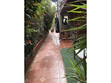 VENDE CASA 3 PISOS, 4 DORM, 3 BAÑOS MICROBARRIO VALLE LO CAMPINO- QUILICURA