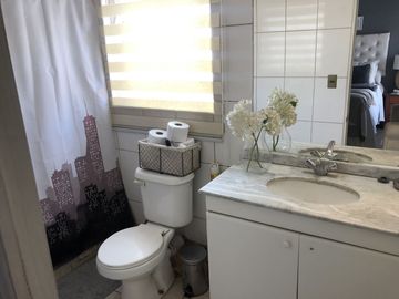 VENDE CASA 3 PISOS, 4 DORM, 3 BAÑOS MICROBARRIO VALLE LO CAMPINO- QUILICURA